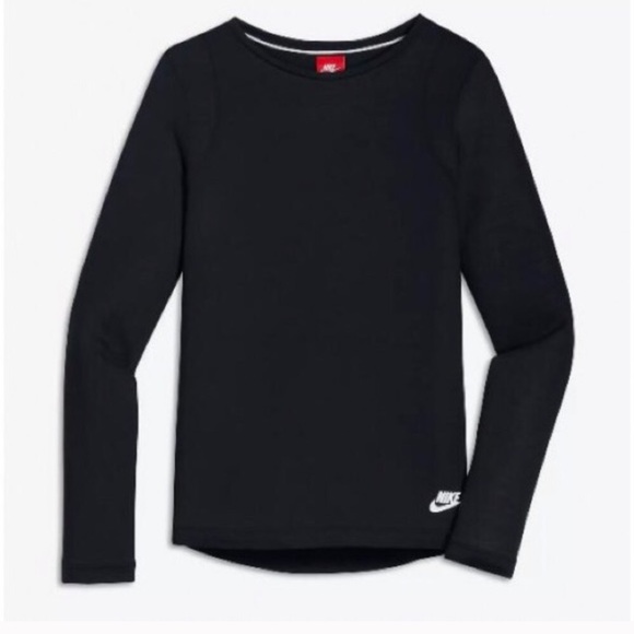 nike sportswear essential long sleeve top